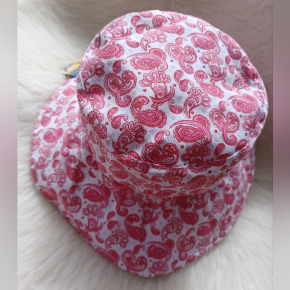 Reversible Pink Paisley/Red Bucket Hat - Picture 8 of 9